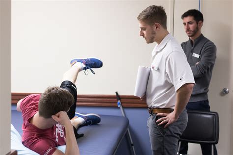 Temple Health Student Run Physical Therapy Center Serves Spanish