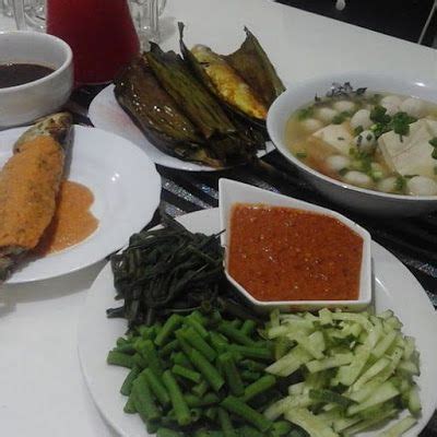 Selamat berbuka puasa. sesungguh bagi orang yang berpuasa ketika saat berbuka ada doa yang tidak ditolak. saat puasa, kita tidak sendirian. SELAMAT BERBUKA PUASA | Makanan