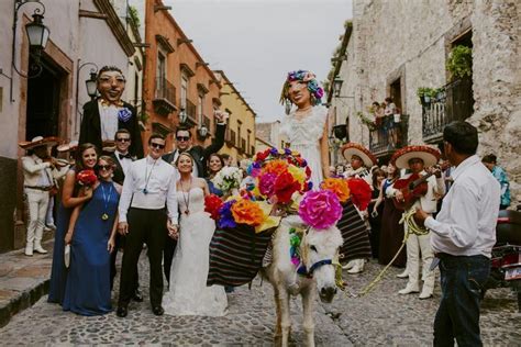 10 Unique Latin American Wedding Traditions To Know