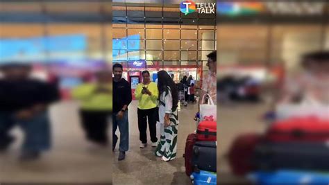 Rupali Ganguly Aka Anupama Clicks Selfies With Fans At The Airport