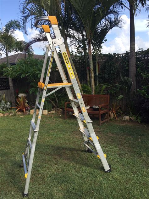 Adjustable Platform Ladder > Ladders > ToolMates Hire