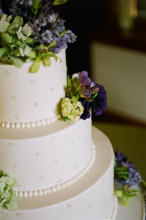 Unique wedding cakes to inspire couples planning their dream reception desserts. Let Them Eat Cake! - Elizabeth Anne Designs: The Wedding Blog