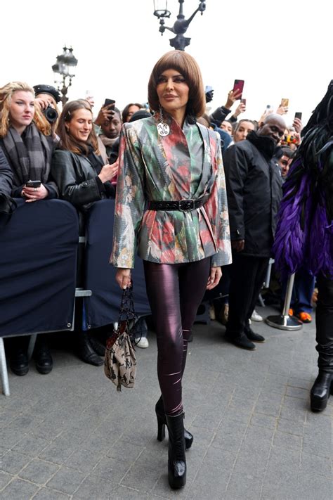 Lisa Rinna Shows Off Bowl Cut At Paris Fashion Week