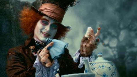 Tim Burtons Alice In Wonderland Alicia En El País De Las
