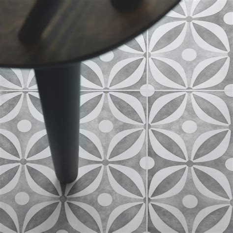 Buy Encaustic Cement Tile Effect Sheet Vinyl Flooring Roll Quartz
