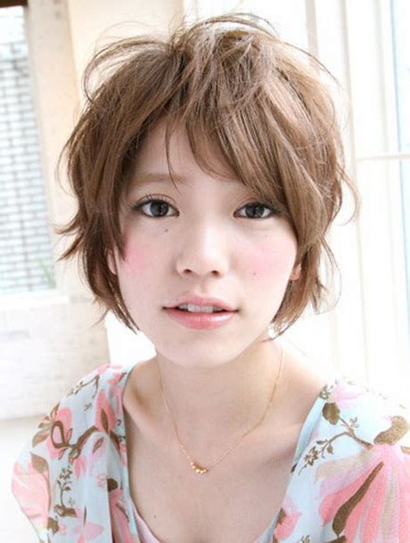 The biggest feature of this hairstyle is that it suits every face and gives a very young look. Japanese hairstyles