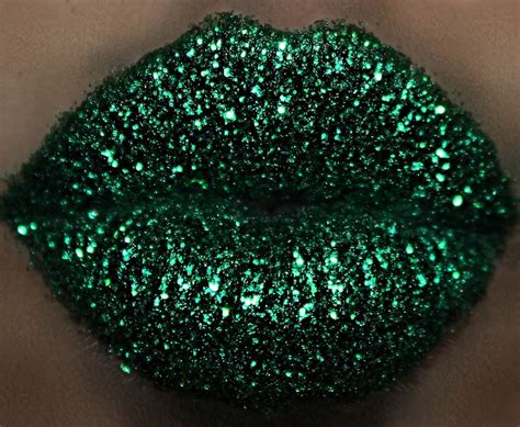 Pin By 👑nydιѕcoqυeen👑 On Lips Glitter Lips Green Lips Green Glitter