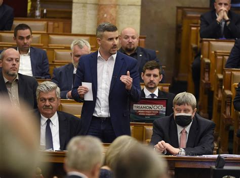 Péter jakab (born 16 august 1980 in miskolc, hungary) is a hungarian politician, president of jobbik and member of the national assembly. Jakab Péter Orbán Viktornak: "Meddig lehet félelemre és ...
