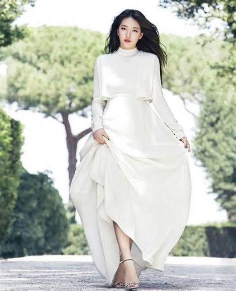 Bae Suzy Attractive Looks In White Outfits