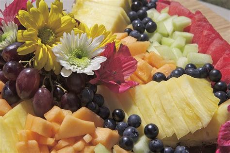 How To Make A Beautiful Fruit Tray Divas Can Cook