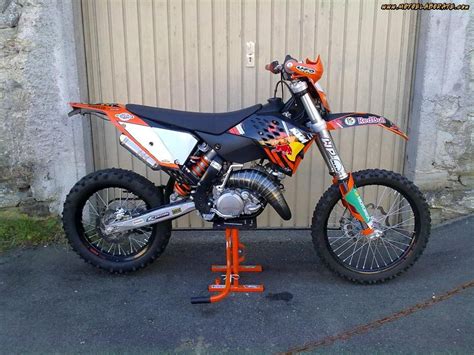 This is what will make the ktm duke 125 a. 2009 KTM 125 EXC: pics, specs and information ...
