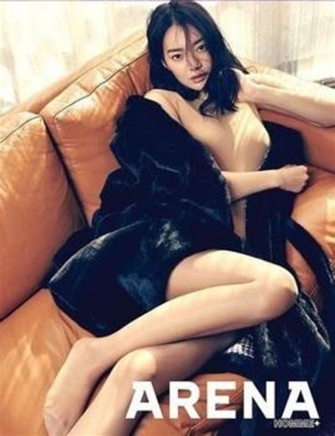 シンミナ脚を組みヒップラインまで大胆露出だから未公開 韓国俳優女優wowKorea ワウコリア