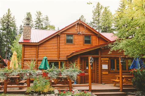 In Lake Louise Enjoy The Warm Ambiance Of Baker Creek A Log Cabin In