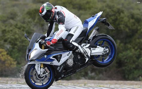 Showtime for the bmw s 1000 r. Free download Bmw S1000RR Wallpaper wallpaper [2880x1800 ...