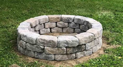 Diy Stone Fire Pit For Your Backyard Homestead Honeybunch Hunts