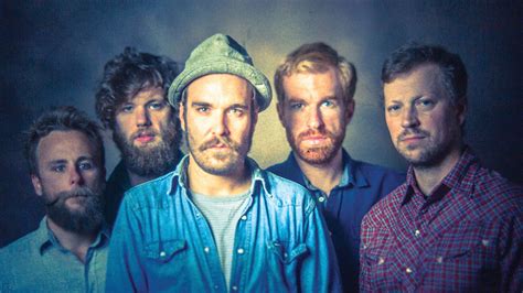 Red Wanting Blue Cityview
