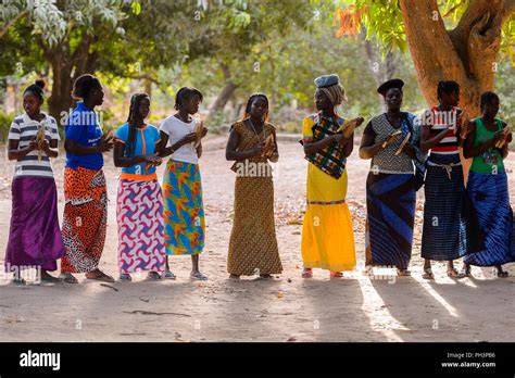 Kaguit Vil Senegal Apr 30 2017 Unidentified Diola Women In