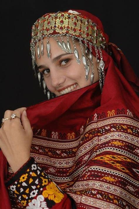 The Turkmen Woman With Traditional Coverage Egyn E Ikli A Seply
