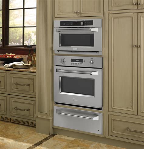 These ovens can be used for melting, thawing, reheating, softening and cooking. ZSC1202JSS - Monogram Built-In Oven with Advantium ...