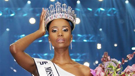 Zozibini Tunzi Reveals Friends Told Her To Wear A Wig In Miss Universe Pageant The Source