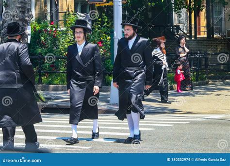 New York City Usa June 10 2017 Orthodox Jews Wearing Special
