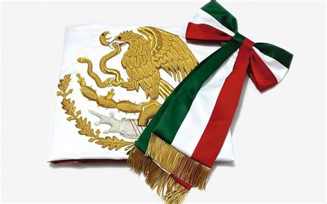 Bandera De México Significado Origen Y Otras Curiosidades México