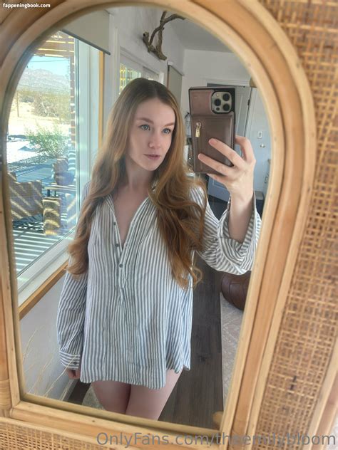 Emily Bloom Theemilybloom Nude Onlyfans Leaks The Fappening Photo