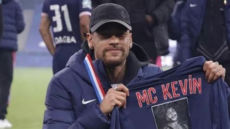 May 26, 2021 · somente depois de morto mc kevin teve a obra musical notada e elogiada pelos canais de tv foto: Neymar faz homenagem a MC Kevin após PSG conquistar título ...