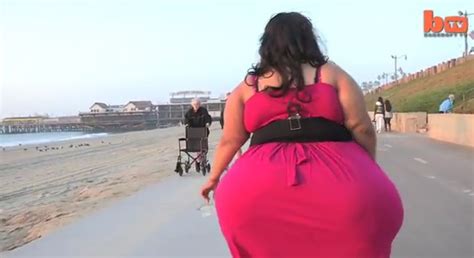 Woman With Worlds Biggest Hips Proud To Flaunt Curves Rtm Rightthisminute