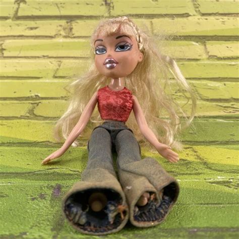 bratz doll mga 2001 clothed missing feet and shoes 9 1 2 ebay