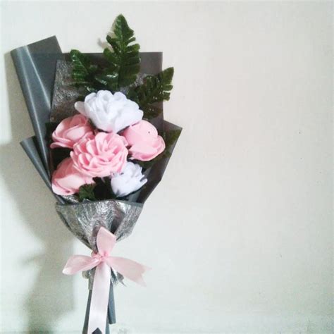 Beli buket bunga mawar online berkualitas dengan harga murah terbaru 2021 di tokopedia! Jual Buket Bunga Mawar Flanel di Lapak Eka Aprilia ...