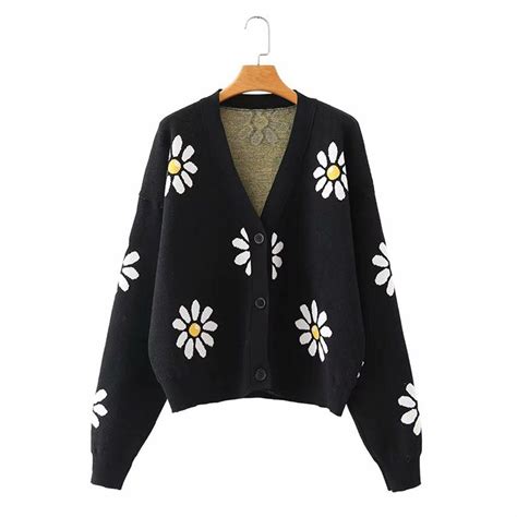 Aesthetic Vintage Daisy Knitted Sweater Cosmique Studio