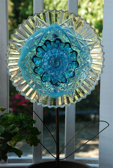 Pin By Romona Springer On Glass Garden Yard Art Garden Art Projects Glass Garden Flowers