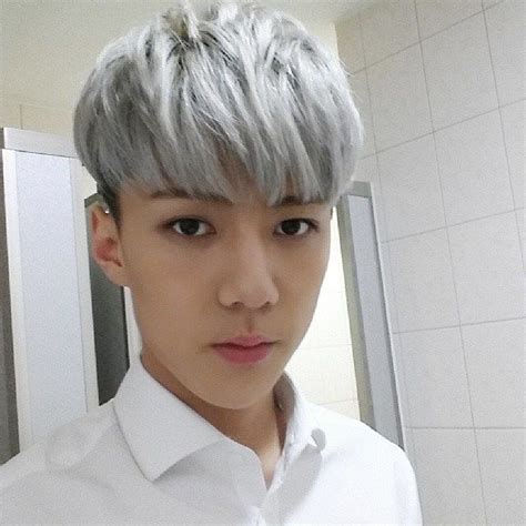 Add to favorites long gray lace front wig, black roots ombre to silver/gray, heat safe, cosplay or everyday use. 27 Impossibly Pretty Reasons To Go Gray This Summer | Kızlar, Sehun, Wattpad