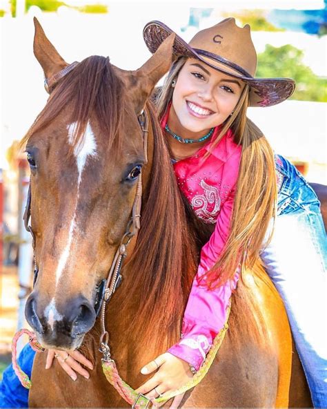 Pin By Russell Lehmann On Mulher Cavalo 1 In 2020 Country Girls