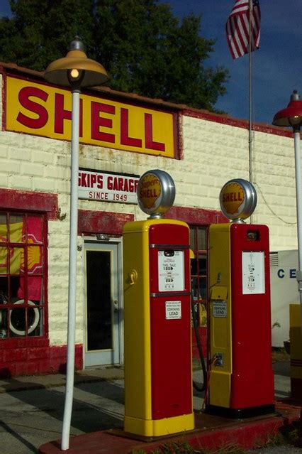 Russellville Oh Vintage Shell Gas Station Skips Garage Flickr