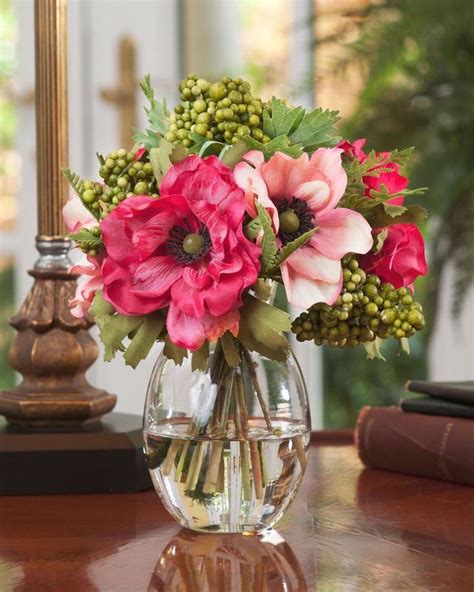 How To Make Flower Arrangements To Decorate Your Home This Spring