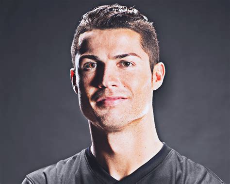 Download Footballer Portrait Smile Cristiano Ronaldo 1280x1024