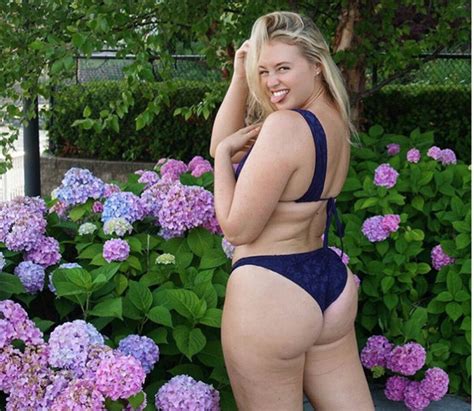 Iskra Lawrence Delights Fans With Inspirational Booty Snap Daily Star