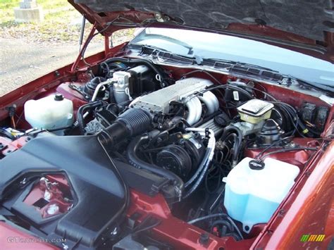 Chevrolet Gallery: Chevrolet 305 Engine