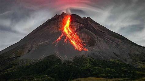 Proses Lahirnya Gunung Merapi Salah Satu Gunung Api Paling Aktif Di