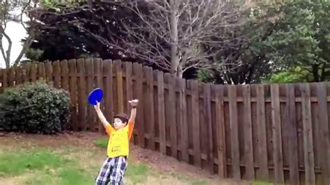 Cool Frisbee Tricks Youtube