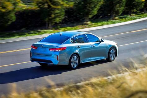 2017 Kia Optima Plug In Hybrid Review And Ratings Edmunds