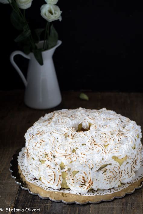 Noi vi abbiamo fatto assaggiare la torta con glassa all'arancia, ma se preferite fare una chiffon cake al limone, tenete conto che non basterà semplicemente. Chiffon cake con crema all'arancia e meringa italiana ...