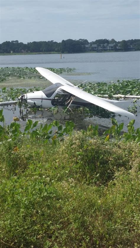 Small Plane Crash Lands Into Lake Orlando Orlando Sentinel