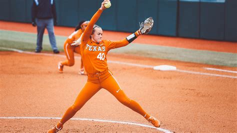 No 11 13 Texas Softball Allows One Hit In 7 1 Win Over Texas A M