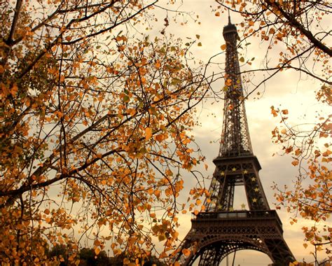 11 Cities To Visit This Autumn Paris In Autumn Tour Eiffel Paris