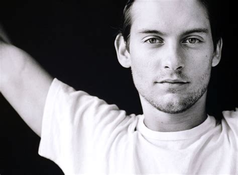 He got his start when he was just a teenager, appearing in small roles in films and on television. Tobey Maguire weight, height and age. We know it all!