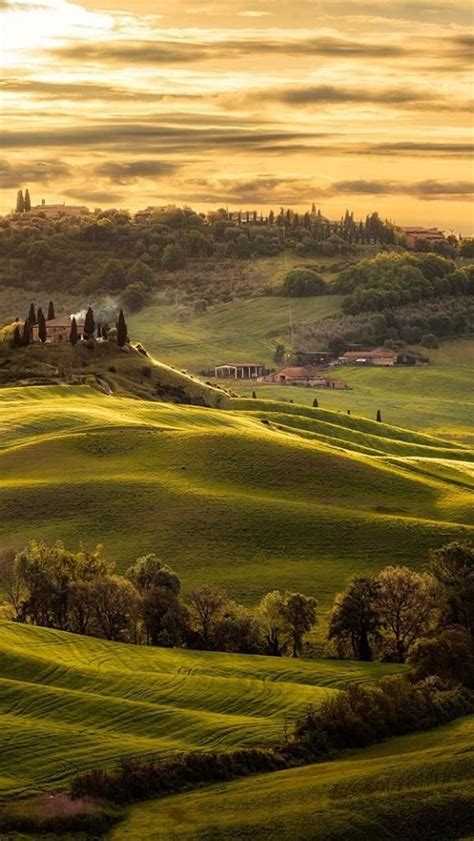 Val Dorcia Rolling Hills Tuscany Wallpaper Backiee