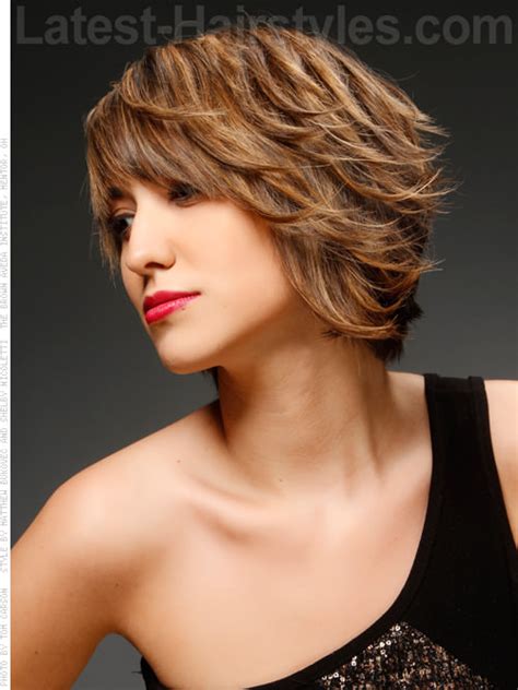One of the easiest hairstyles for fine hair? 25 Chin Length Bob Hairstyles That Will Stun You (2018 Trends)
